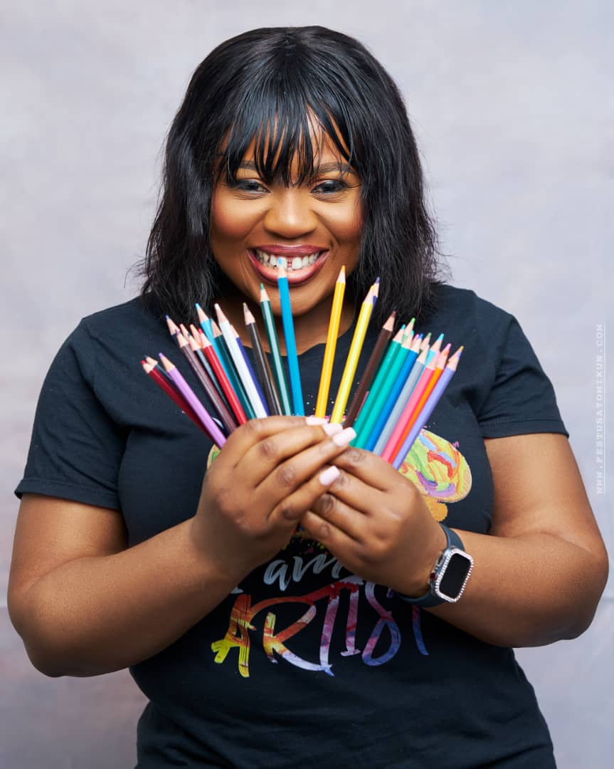 Oba Arowotawaya Celebrates Erinmo Star who Broke World Record for Longest Marathon Drawings in UK